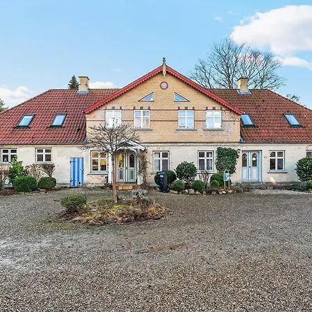 10 Person In S Nderborg * Sønderborg